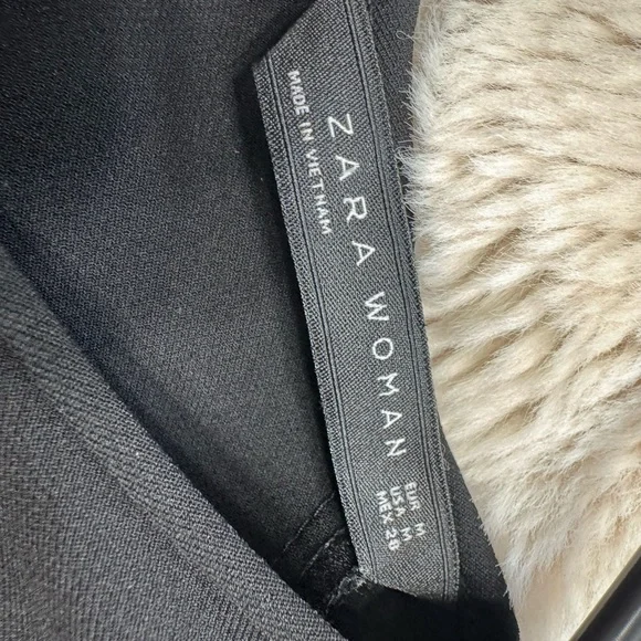 Zara Women’s Classic Black Long Sleeve Blouse - Picture 8 of 9